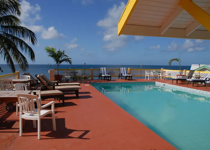 Bird Rock Beach Hotel